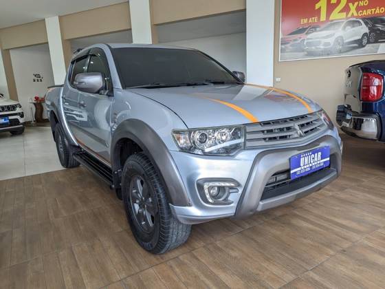MITSUBISHI L200 OUTDOOR 3.2 4X4 CD 16V TURBO INTERCOOLER DIESEL 4P AUTOMÁTICO MITSUBISHI L200 OUTDOOR 3.2 4X4 CD 16V TURBO INTERCOOLER DIESEL 4P AUTOMÁTICO